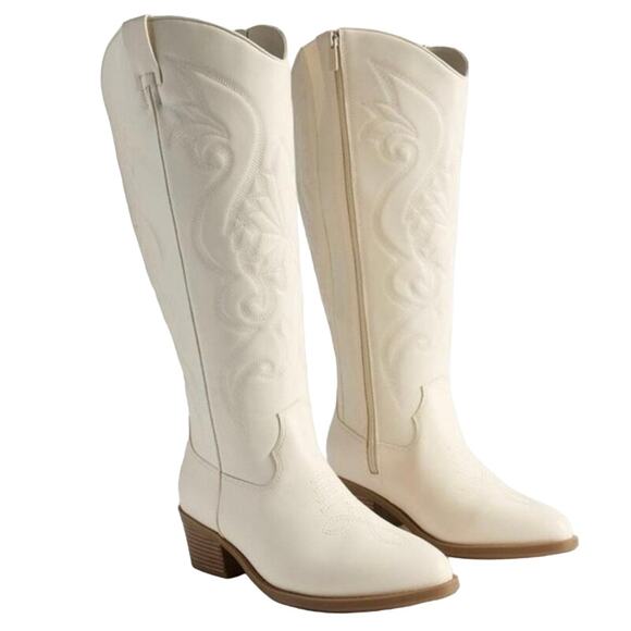 Torrid Shoes - NWT TORRID Western Knee Boot Wide Calf White Size 9 Country 2" Heel